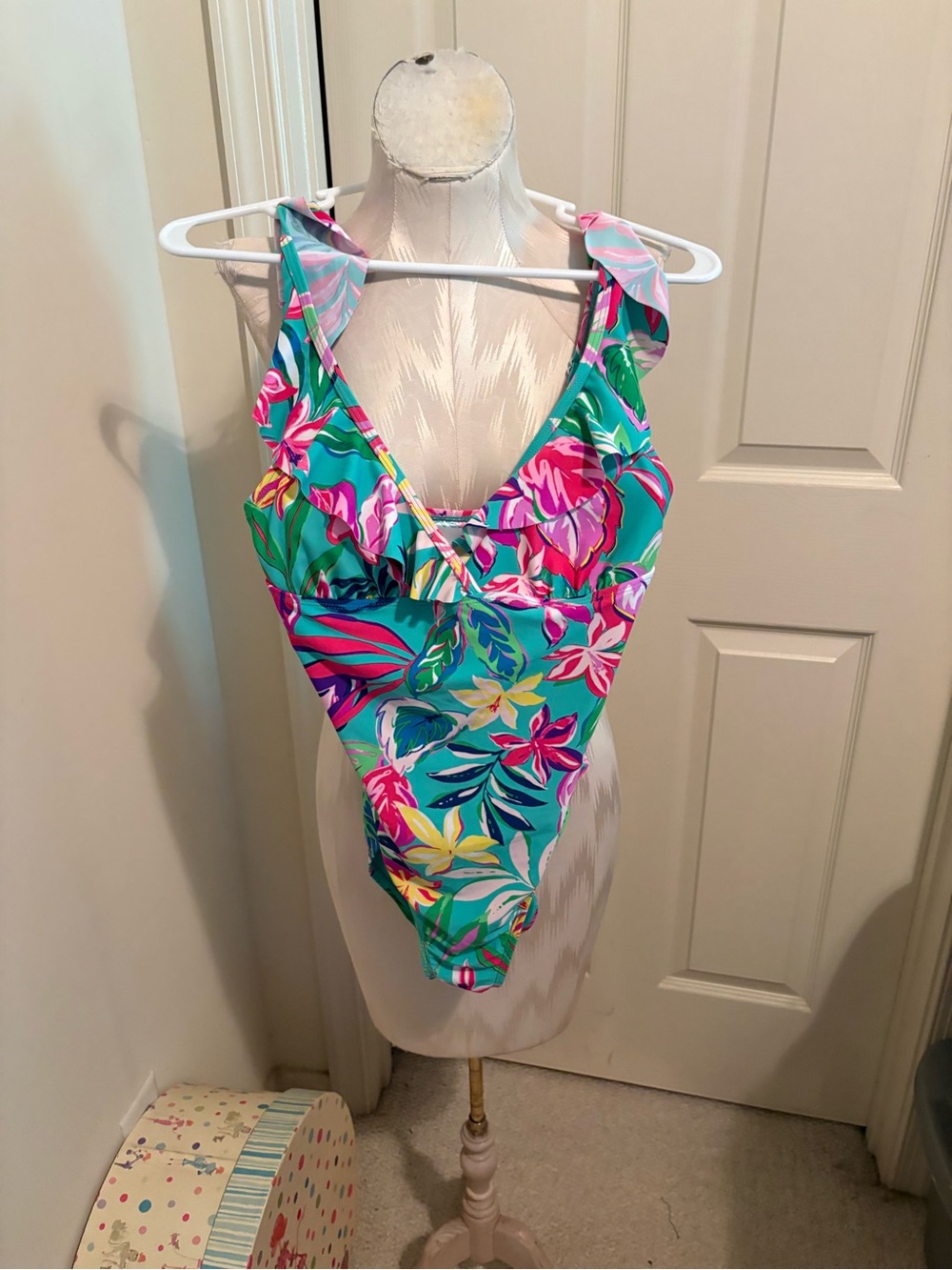 Stella Parker Floral One-Piece Swimsuit hospital fashion show item $78 size S